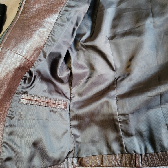Brown leather jacket - Picture 3 of 9